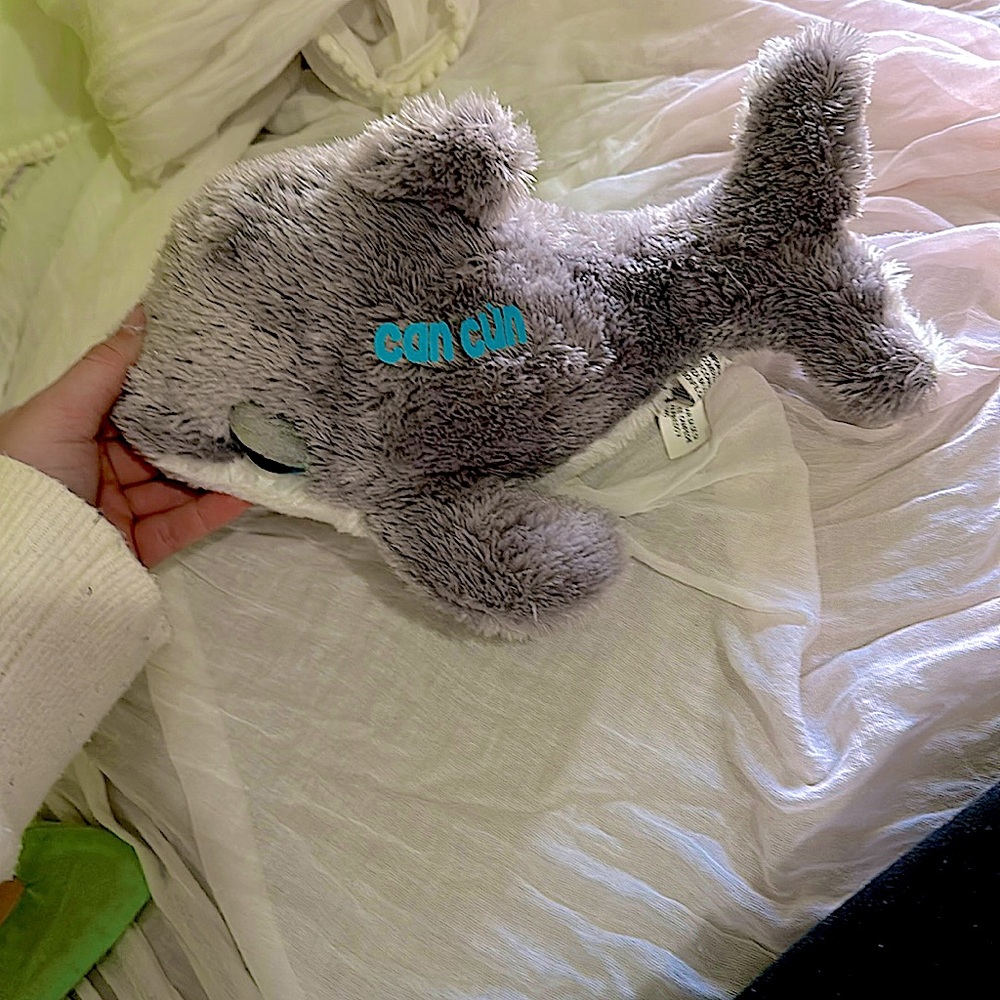 Dolphin stuffed animal gray and white and blue like new from Mexico  cancún